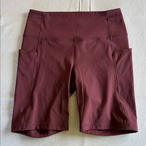 Arc'Teryx Essent High Rise Short Jupiter - Picture 1 of 8
